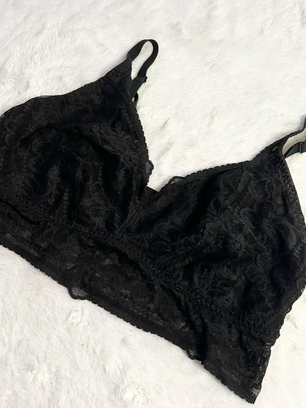 VS PINK Black Lace Bralette Size Large Wireless Comfortable